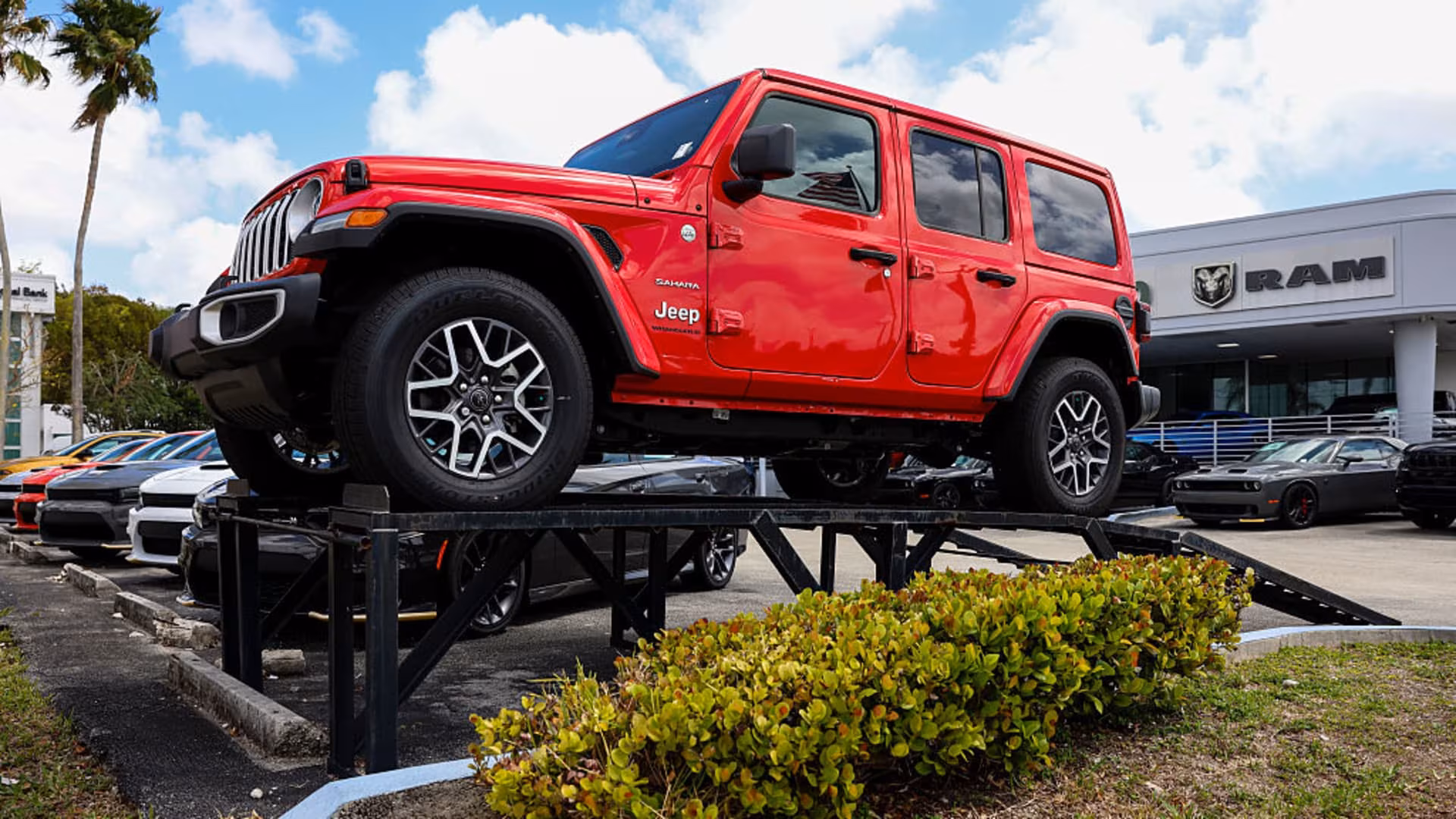 Jeep maker Stellantis falls as much as 6% after issuing warning on one-off costs - CNBC
