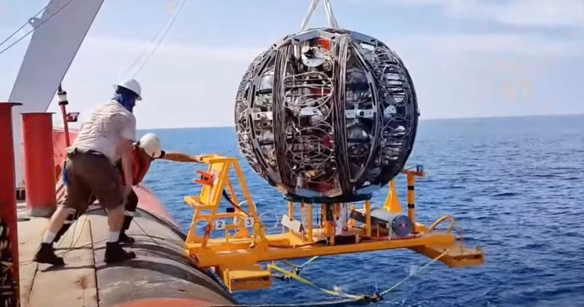 A particle from the farthest reaches of the universe has been detected at the bottom of the Mediterranean Sea. - Evidence Network