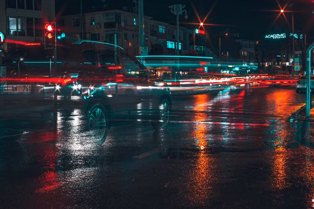 Diagram illustrating a failure to yield left turn collision at an intersection.