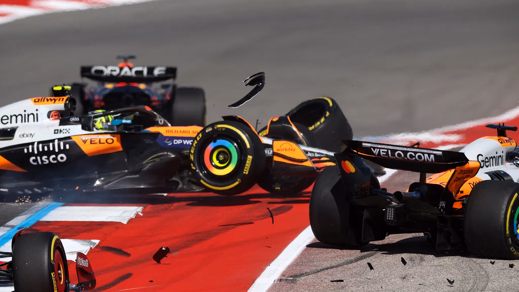 Norris and Piastri react to Lap 1 exit in Austin Sprint - Formula 1