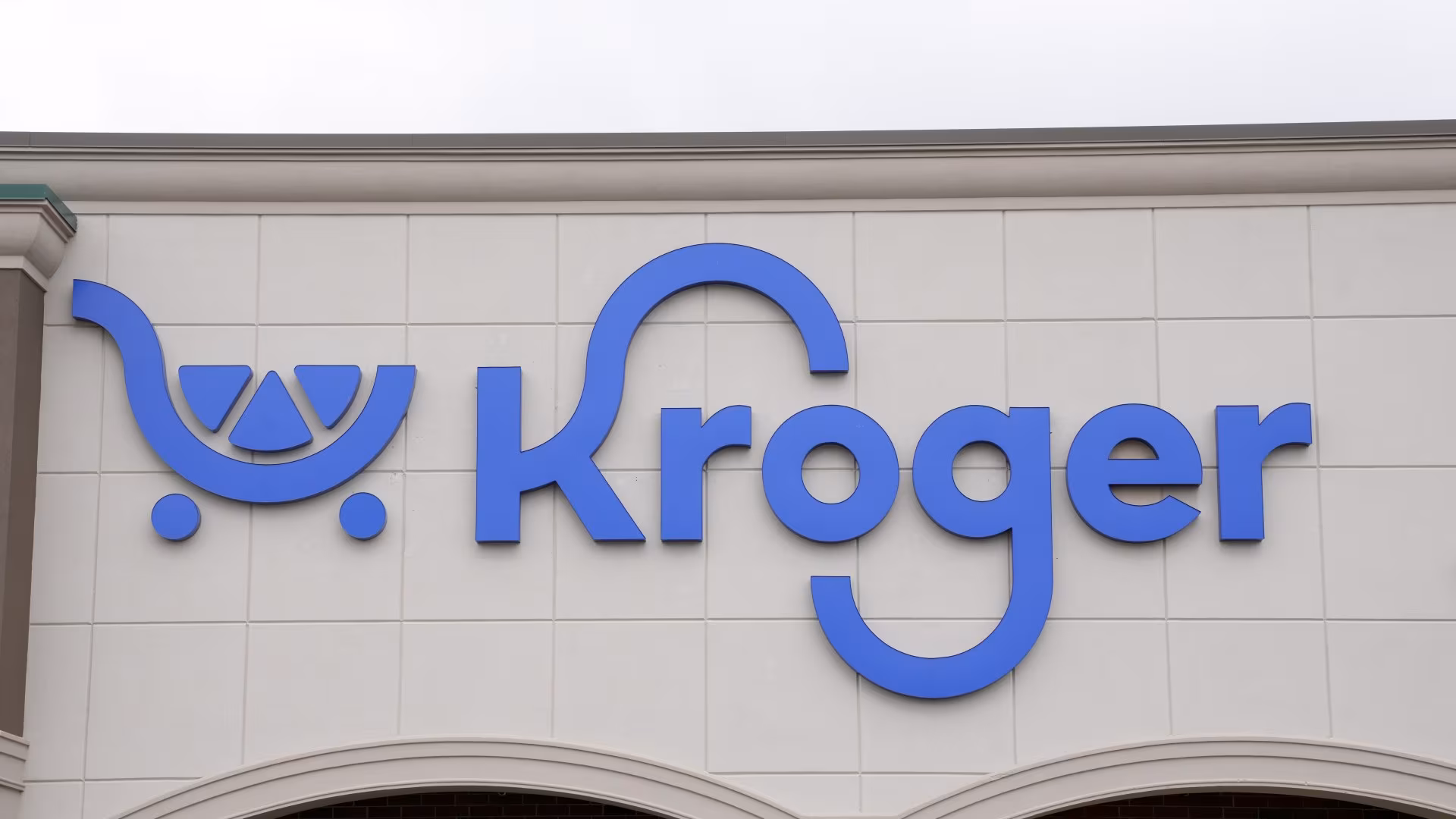 Kroger issues new checkout policy which will make it harder to pay for groceries - The US Sun