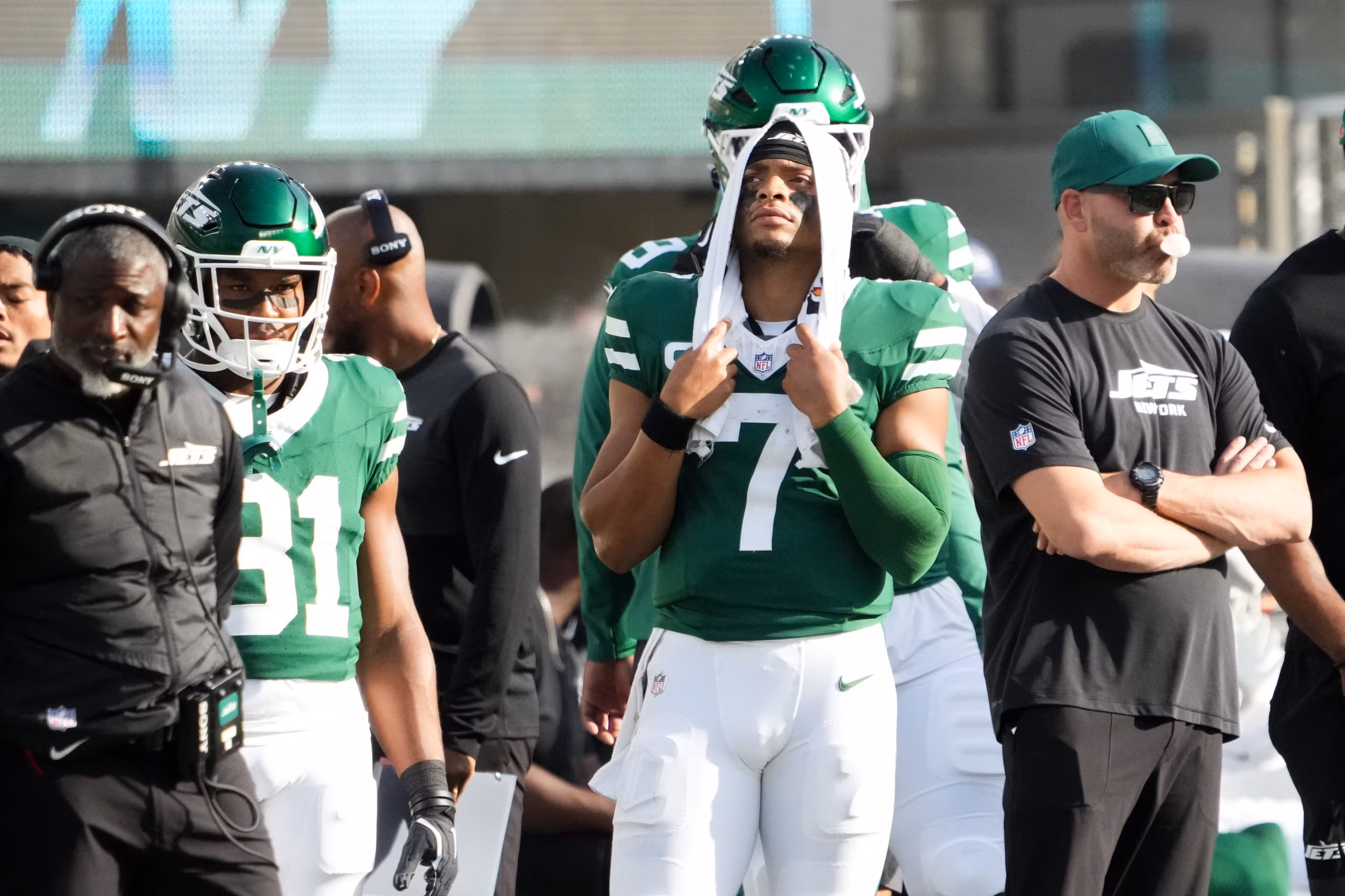 Justin Fields Believes Jets Benching A Great Opportunity To Spread Word Of God - OutKick