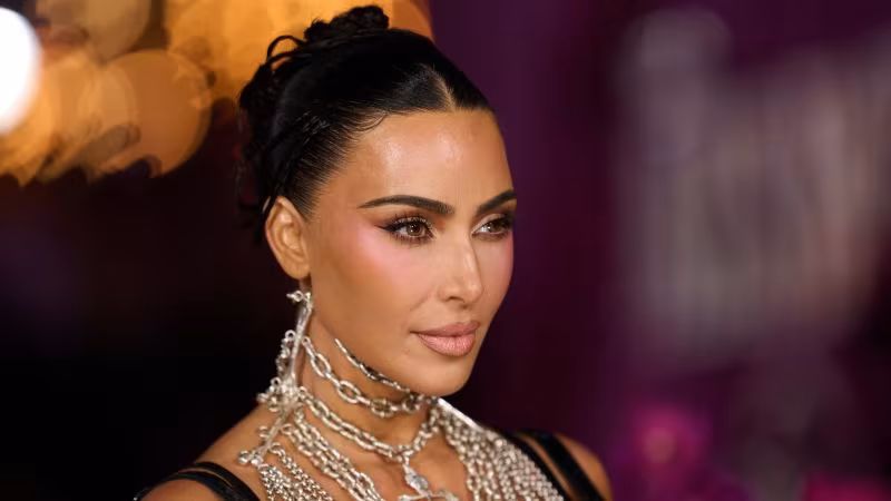 Kim Kardashian reveals she had an aneurysm in the new season of ‘The Kardashians’ - CNN