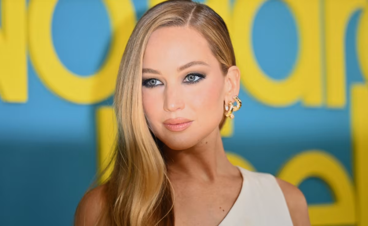 Jennifer Lawrence Will Be Taking Her Clothes Off Again On Screen, But Not Without Two New Additions - OutKick