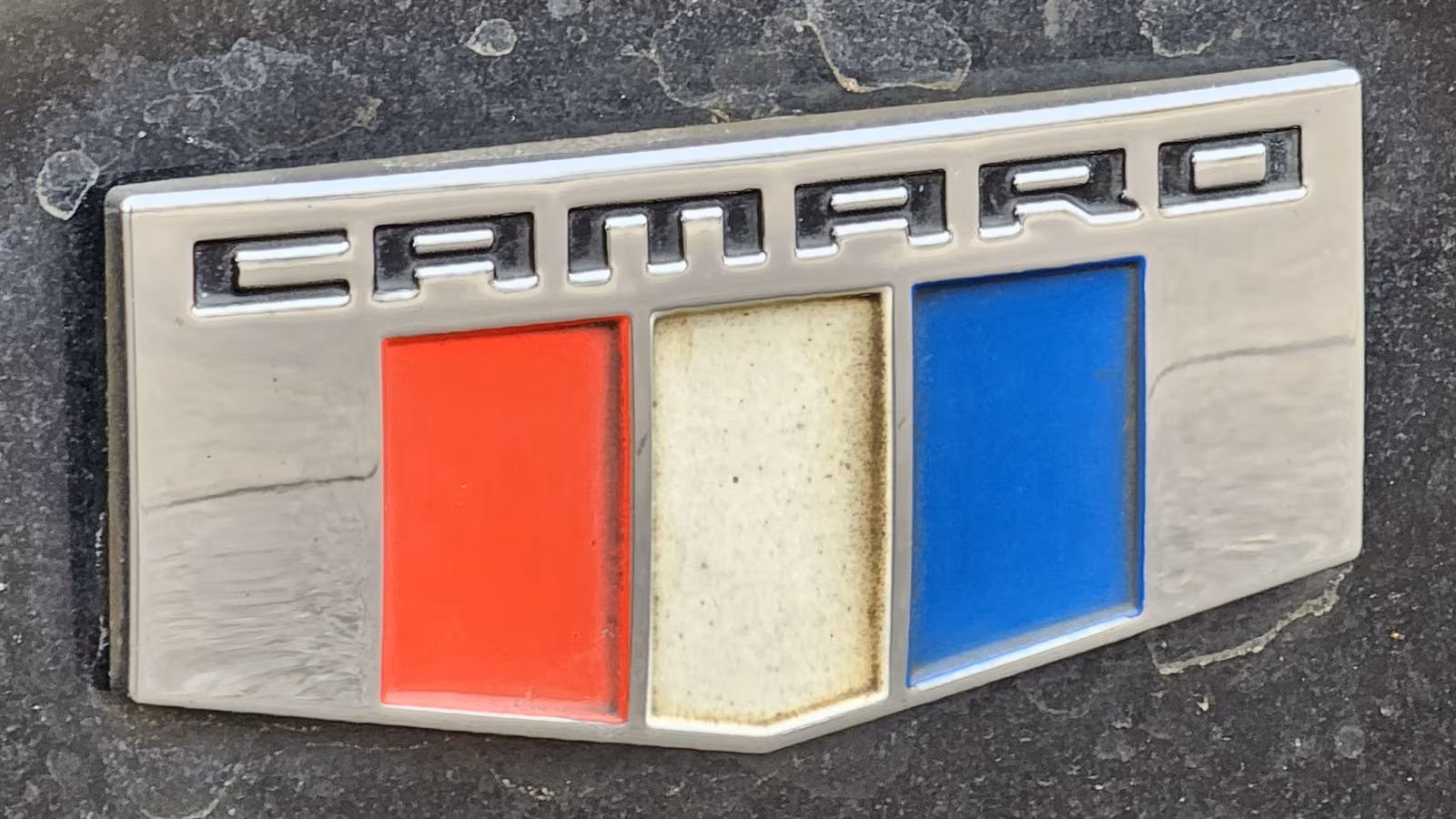 Why The Chevy Camaro Emblem Looks Like A French Flag - Jalopnik
