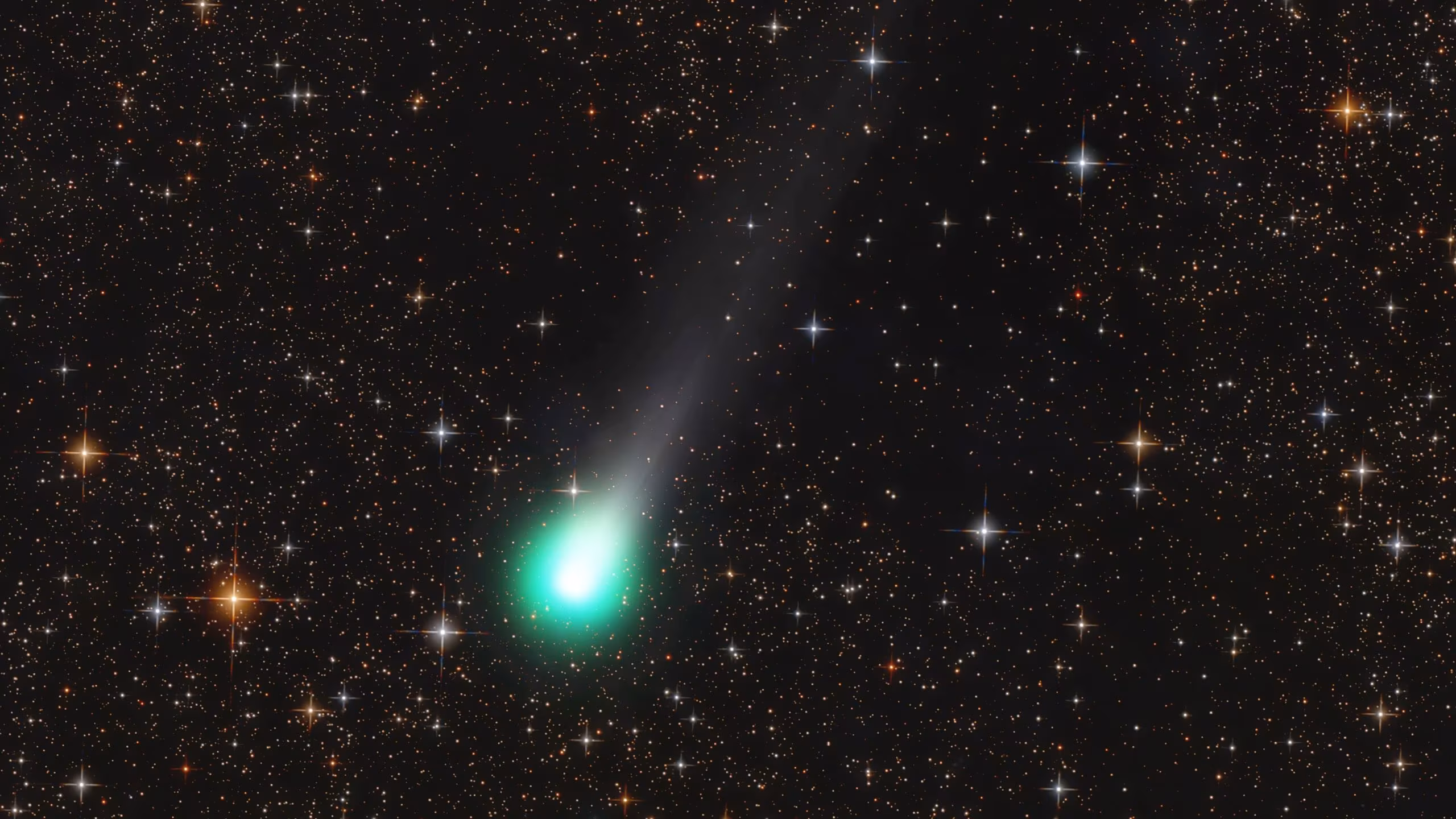 Double comet alert! Comets Lemmon and SWAN will reach their brightest this week — here's how to spot them - Live Science