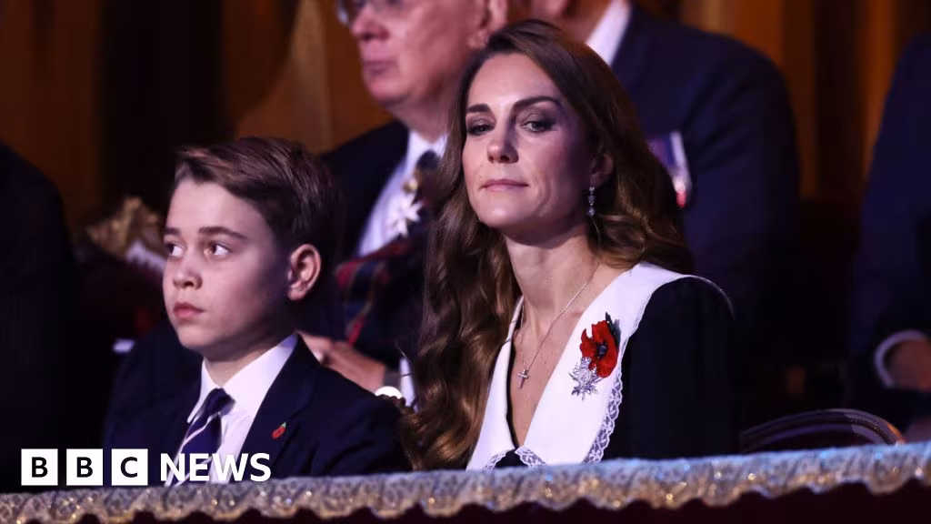 Prince George joins Kate, King and Queen at Festival of Remembrance - BBC
