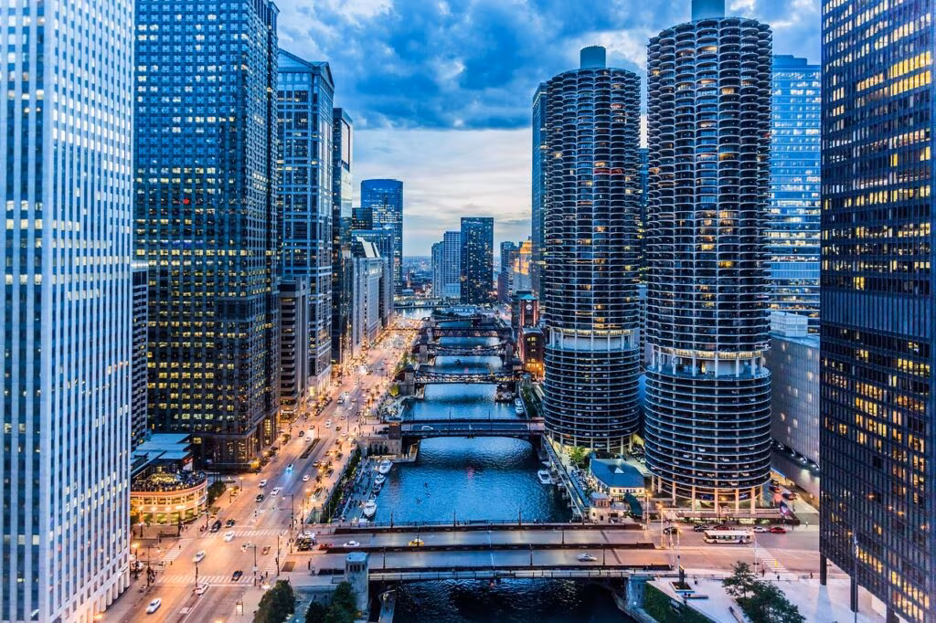 A view of the Chicago City Hall building, symbolizing the local government embroiled in political disputes.