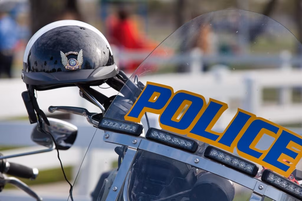 US Immigration and Customs Enforcement vehicle near a border checkpoint