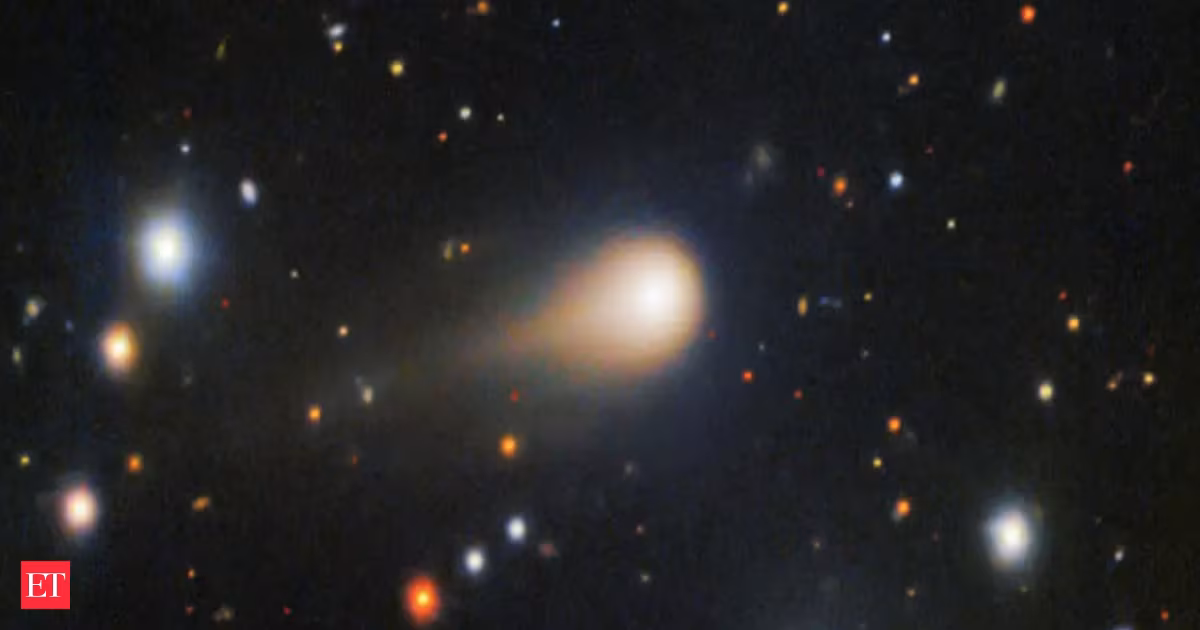 Comet 3I/ATLAS surrounded by mysterious jet structure? Scientists stunned as second interstellar object C/ - The Economic Times