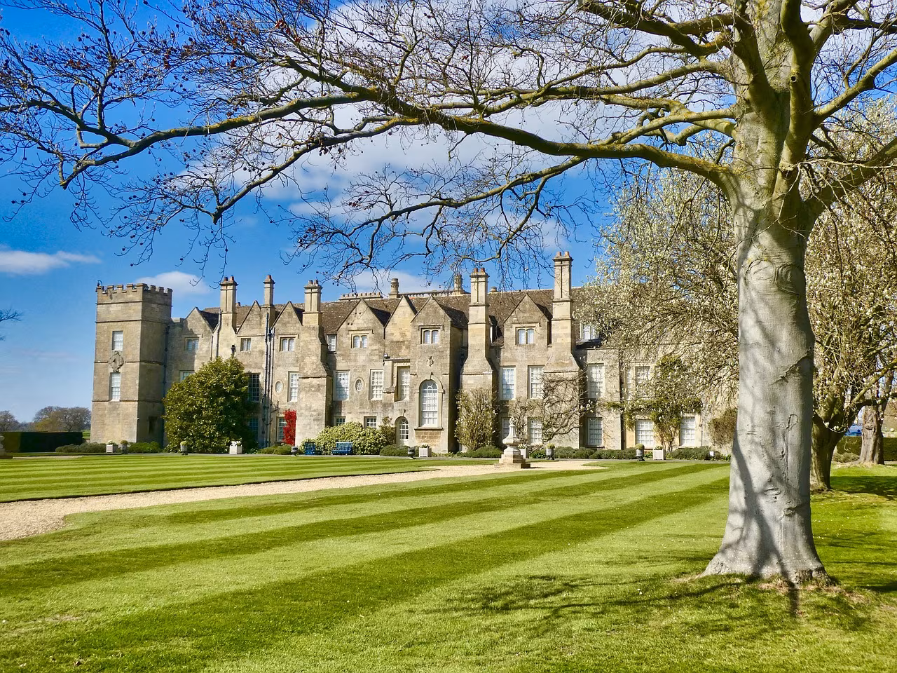 Here's Where Sarah Ferguson Will Reportedly Move After Her and Andrew's Eviction From Royal Lodge - instyle.com